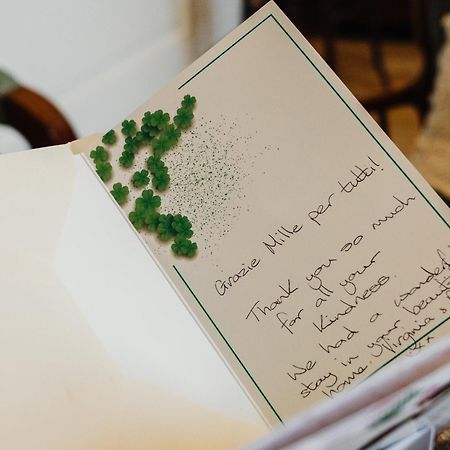 Lo Specchio Dei Papiri Bed & Breakfast Napoli Exterior foto
