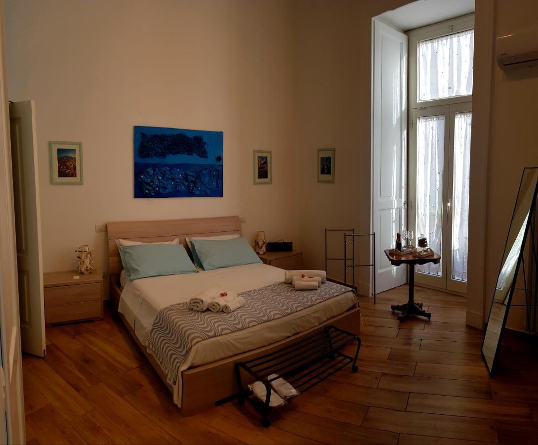 Lo Specchio Dei Papiri Bed & Breakfast Napoli Exterior foto