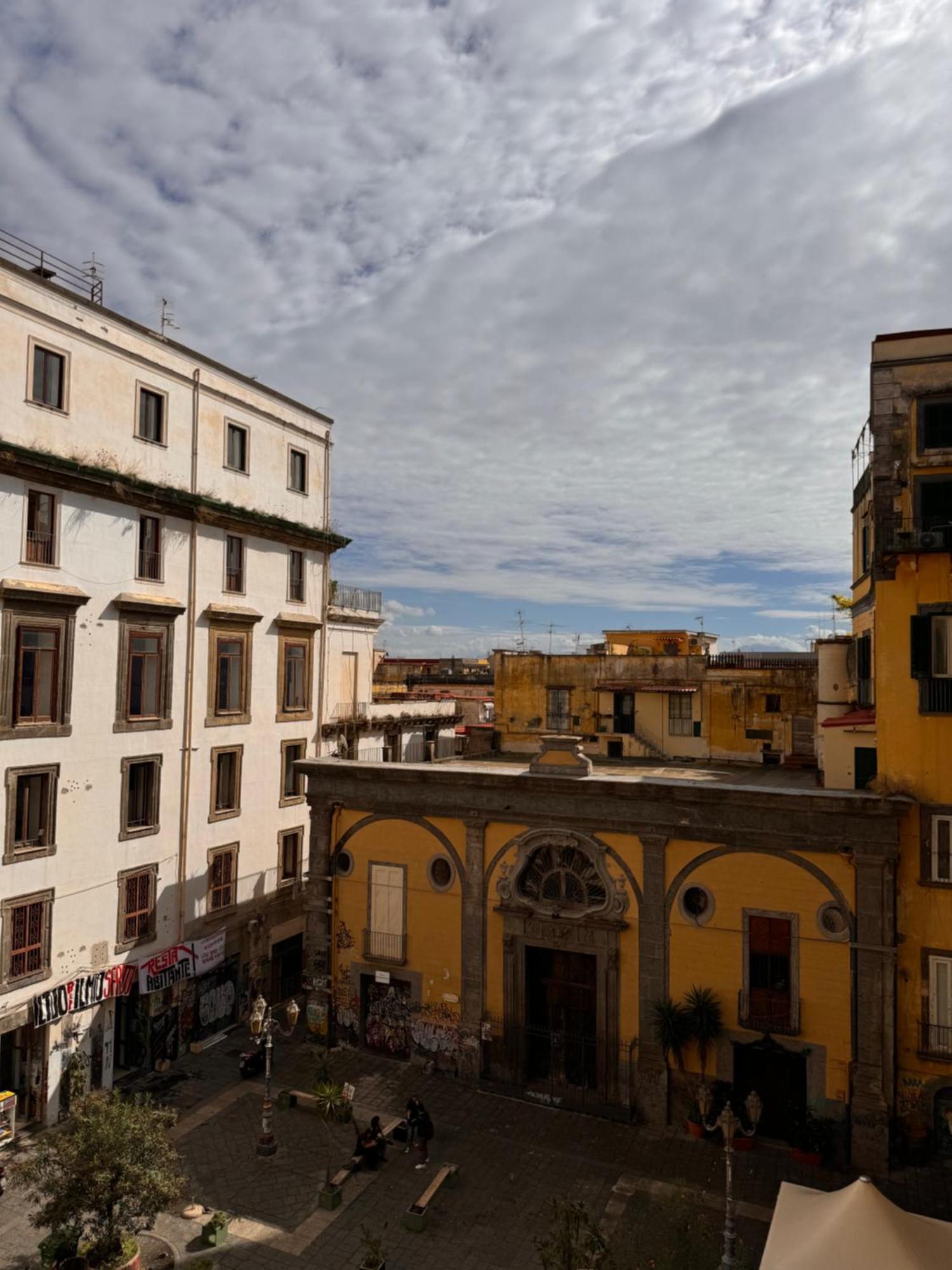 Lo Specchio Dei Papiri Bed & Breakfast Napoli Exterior foto