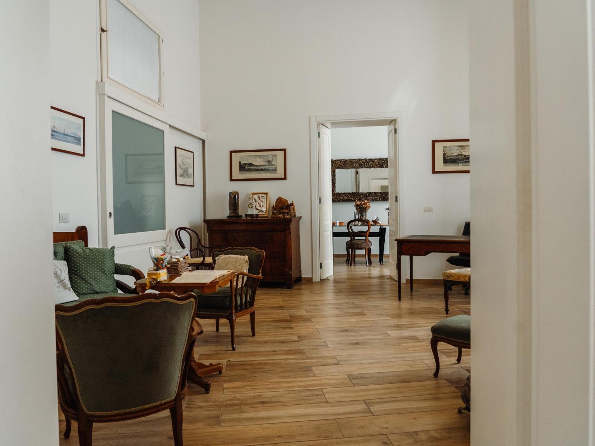 Lo Specchio Dei Papiri Bed & Breakfast Napoli Exterior foto