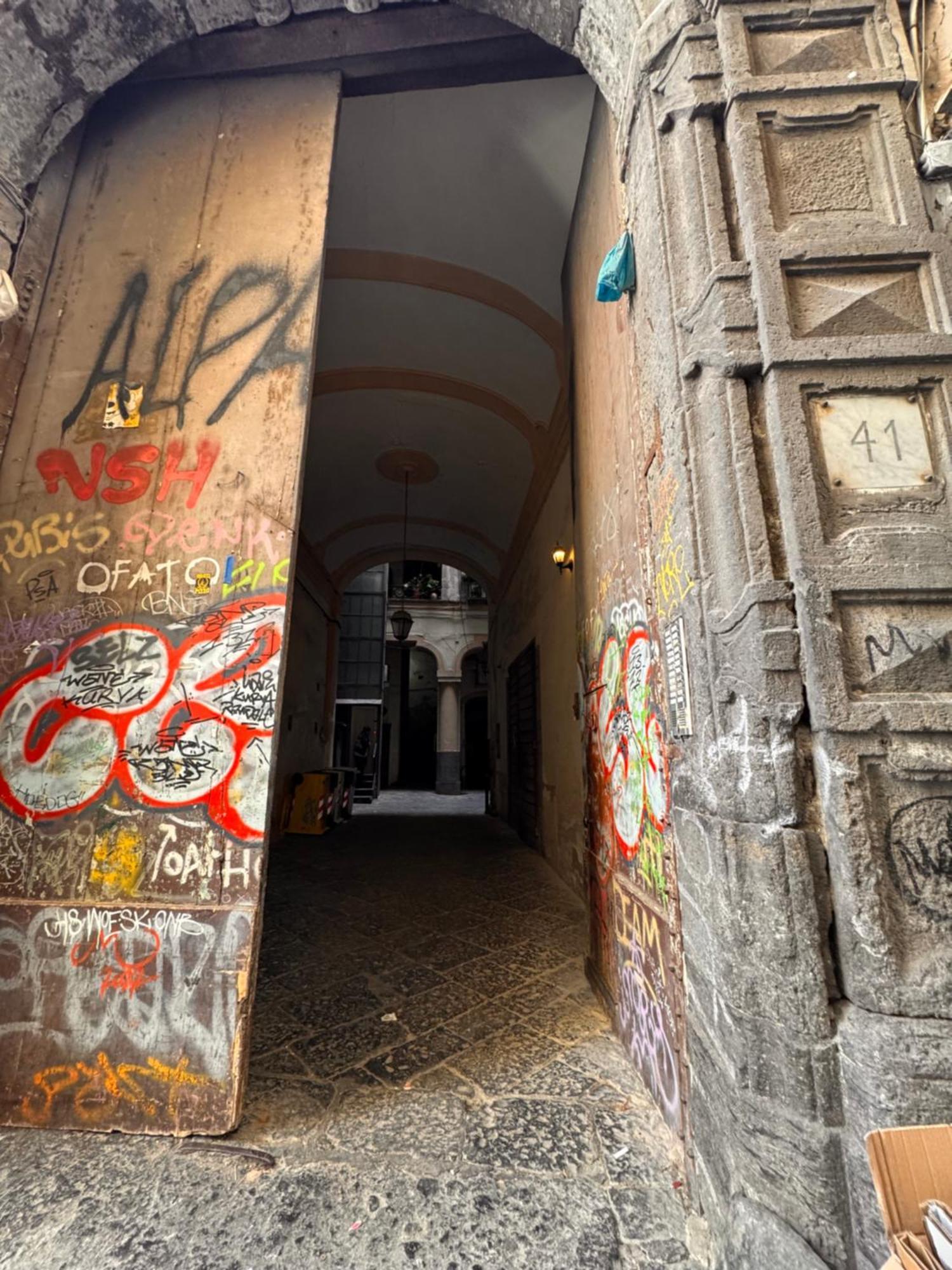 Lo Specchio Dei Papiri Bed & Breakfast Napoli Exterior foto
